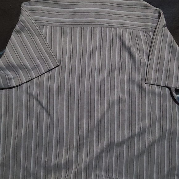 Hagger 2XL button down shirt - Picture 3 of 3